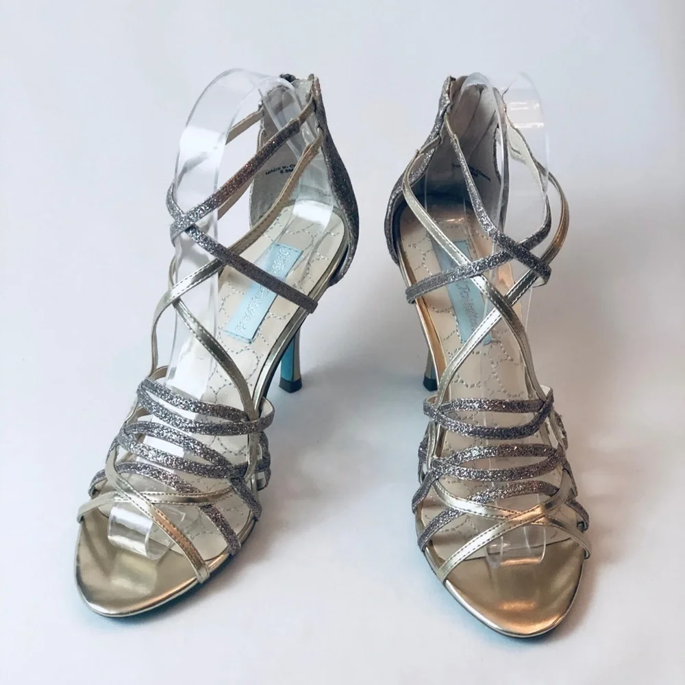 𝅺BLUE By Betsy Johnson SB Crown Dress Pump